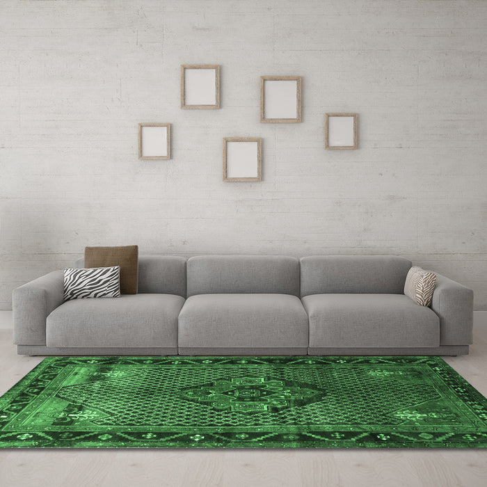 Machine Washable Persian Emerald Green Traditional Area Rugs in a Living Room,, wshtr1348emgrn
