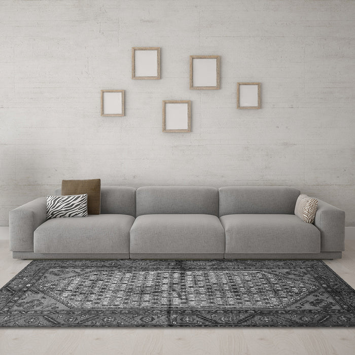 Machine Washable Persian Gray Traditional Rug in a Living Room,, wshtr134gry