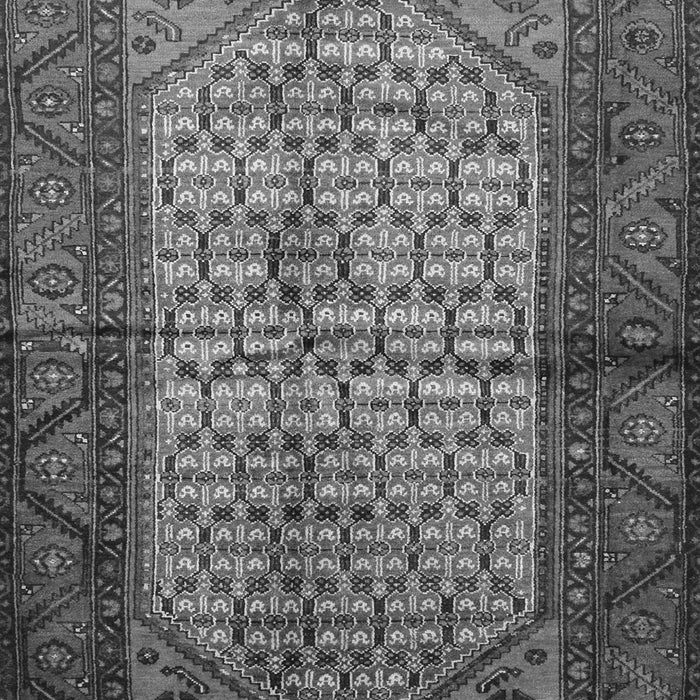 Serging Thickness of Machine Washable Persian Gray Traditional Rug, wshtr134gry