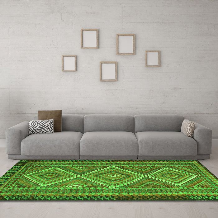 Machine Washable Persian Green Traditional Area Rugs in a Living Room,, wshtr1350grn