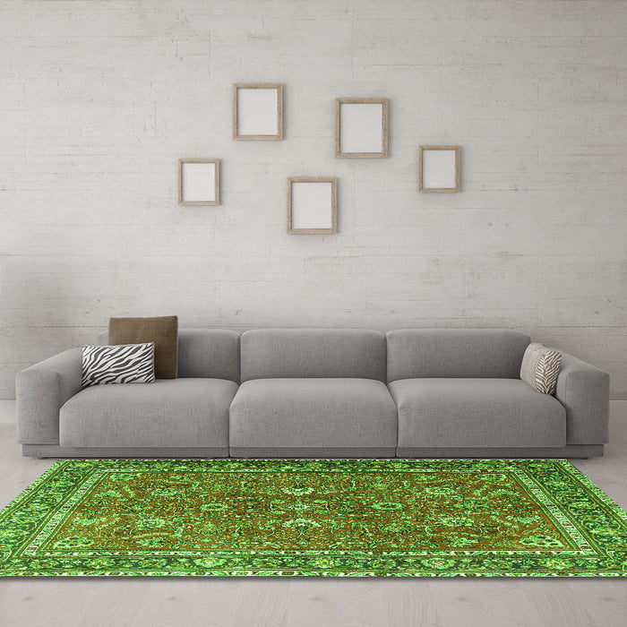 Machine Washable Persian Green Traditional Area Rugs in a Living Room,, wshtr1354grn