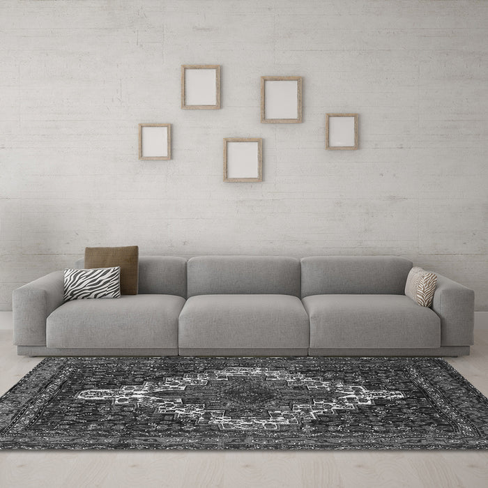 Machine Washable Persian Gray Traditional Rug in a Living Room,, wshtr1356gry