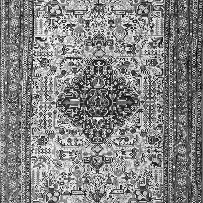 Serging Thickness of Machine Washable Persian Gray Traditional Rug, wshtr1361gry