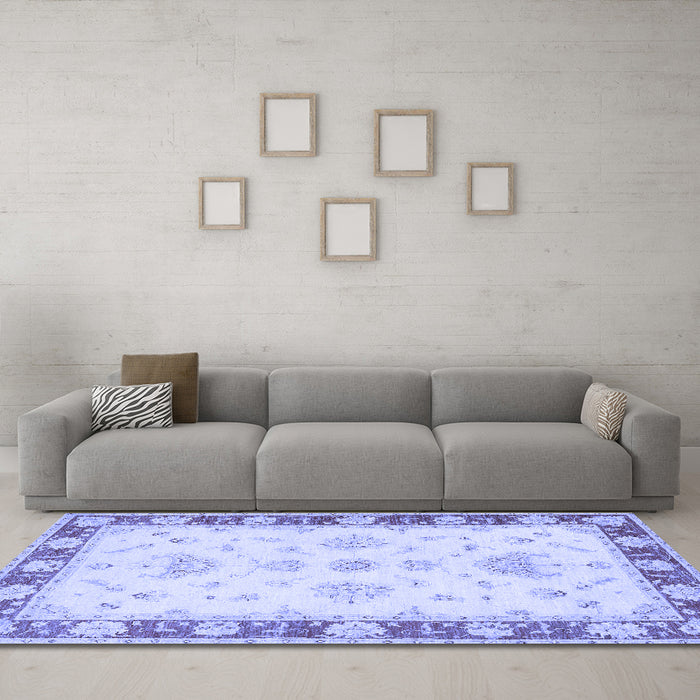 Machine Washable Oriental Blue Traditional Rug in a Living Room, wshtr1362blu