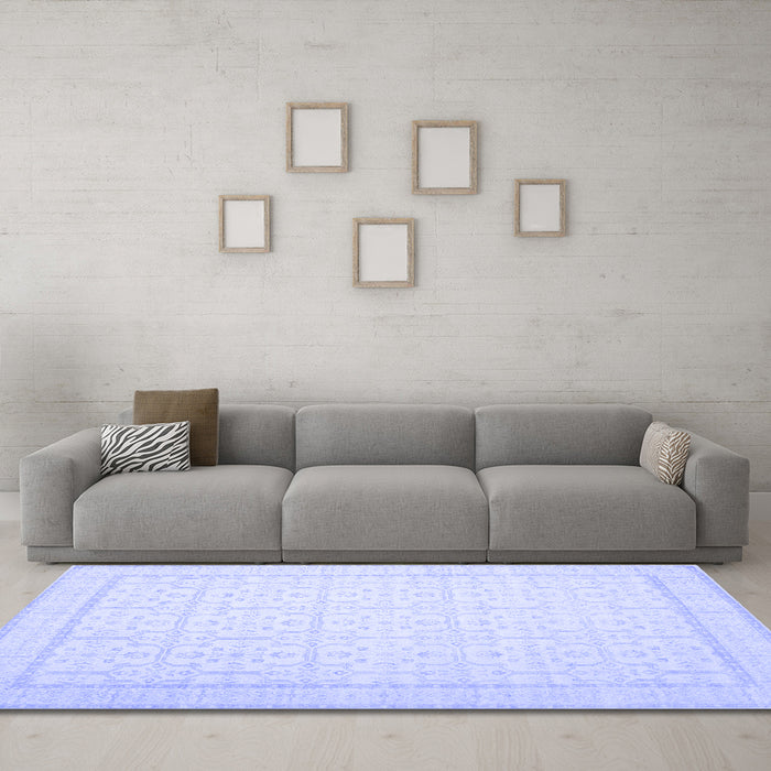Machine Washable Oriental Blue Traditional Rug in a Living Room, wshtr1364blu