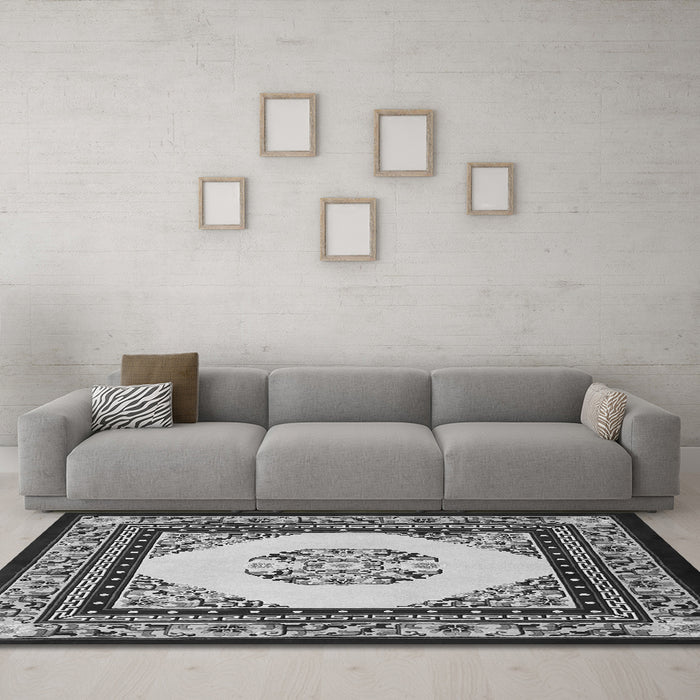 Machine Washable Persian Gray Traditional Rug in a Living Room,, wshtr1367gry