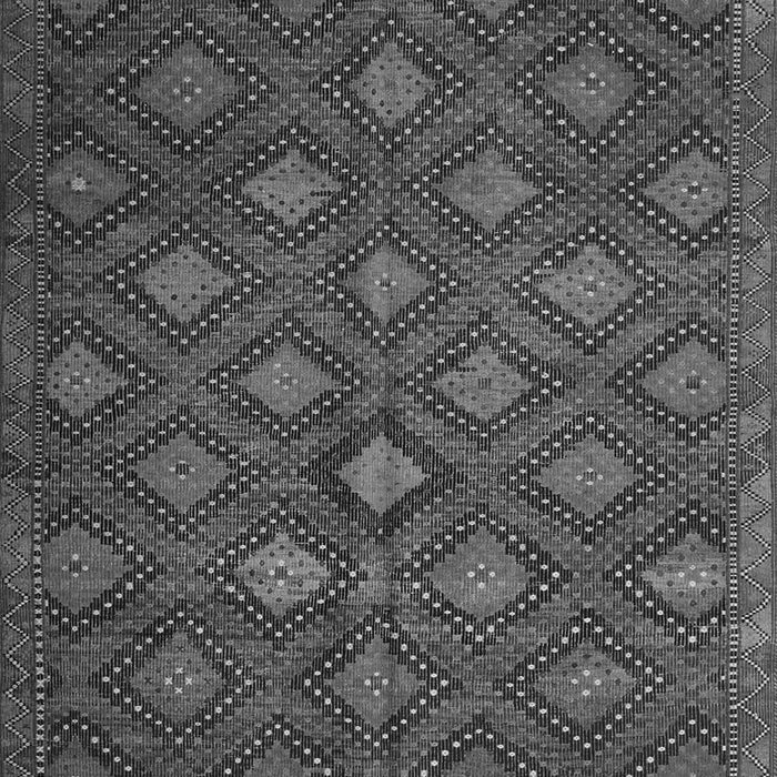 Serging Thickness of Machine Washable Persian Gray Traditional Rug, wshtr1368gry