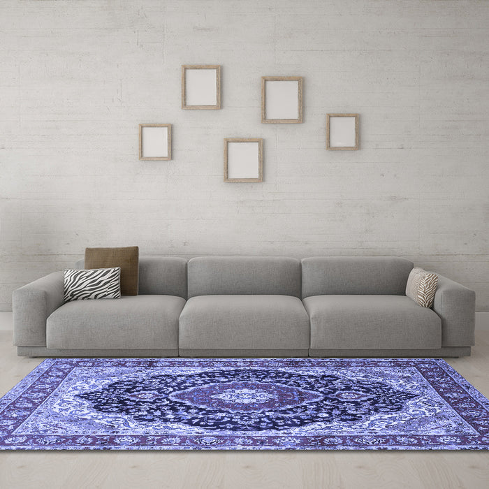 Machine Washable Medallion Blue Traditional Rug in a Living Room, wshtr136blu