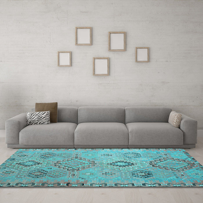 Machine Washable Persian Light Blue Traditional Rug in a Living Room, wshtr1374lblu