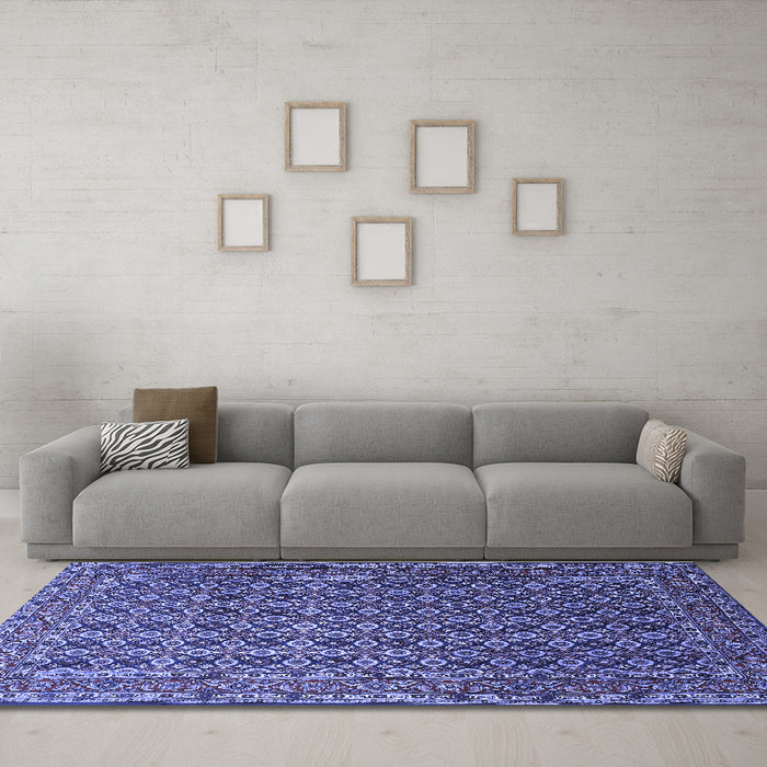 Machine Washable Persian Blue Traditional Rug in a Living Room, wshtr1375blu