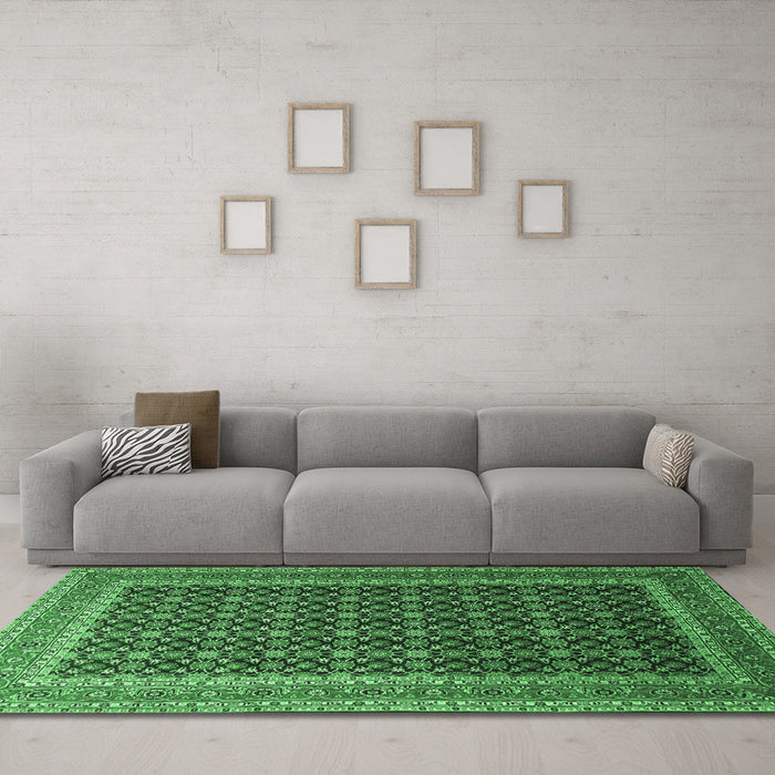 Machine Washable Persian Emerald Green Traditional Area Rugs in a Living Room,, wshtr1376emgrn