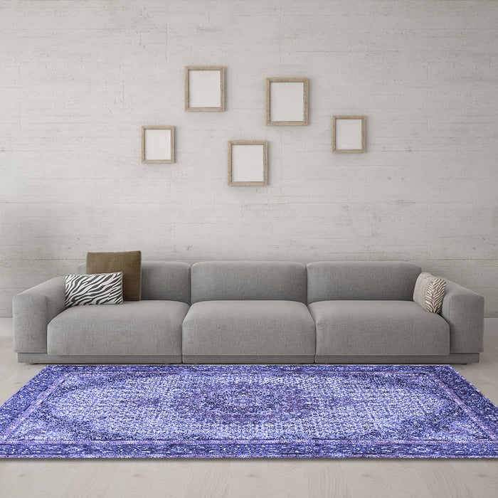 Machine Washable Medallion Blue Traditional Rug in a Living Room, wshtr1378blu