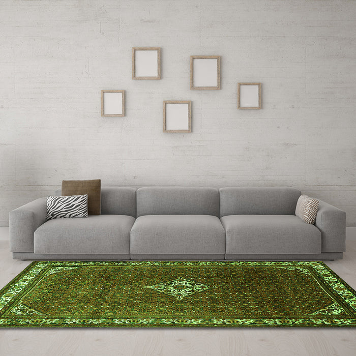 Machine Washable Persian Green Traditional Area Rugs in a Living Room,, wshtr1379grn