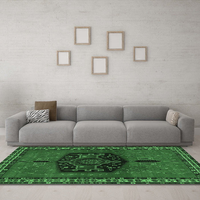 Machine Washable Persian Emerald Green Traditional Area Rugs in a Living Room,, wshtr137emgrn
