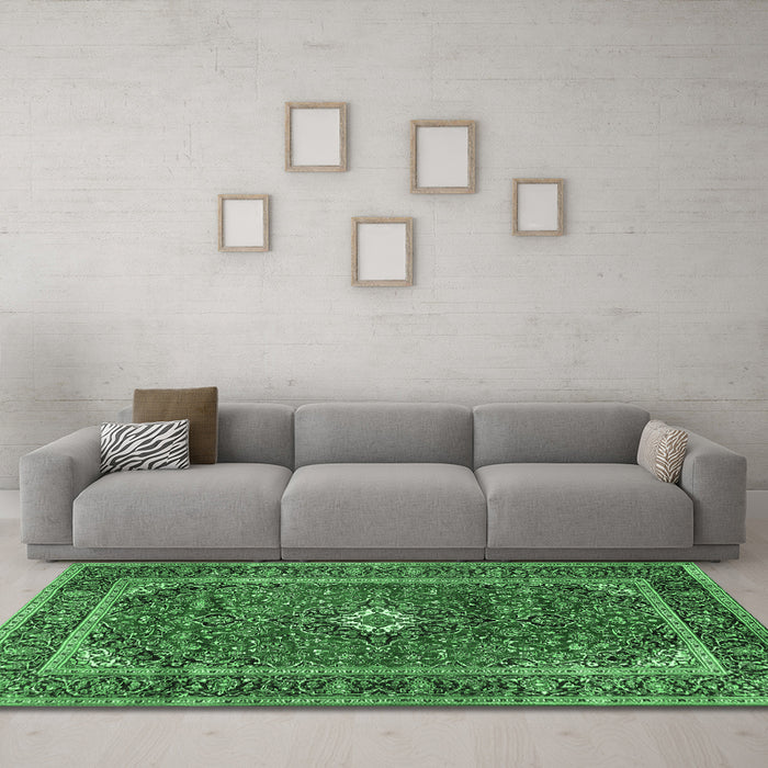 Machine Washable Persian Emerald Green Traditional Area Rugs in a Living Room,, wshtr1380emgrn