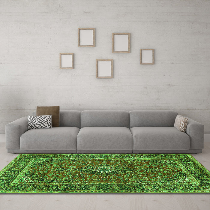 Machine Washable Persian Green Traditional Area Rugs in a Living Room,, wshtr1380grn