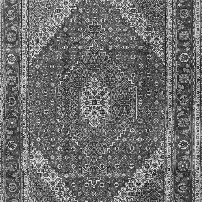 Serging Thickness of Machine Washable Persian Gray Traditional Rug, wshtr1381gry