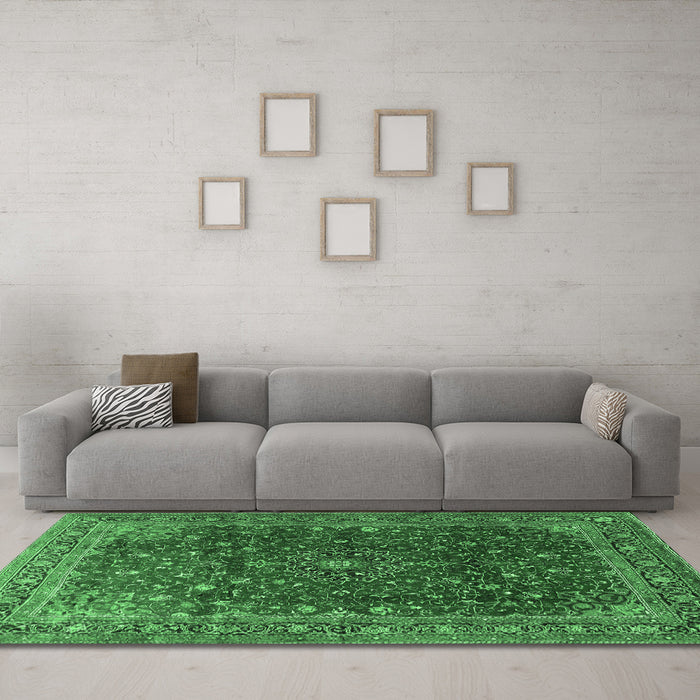 Machine Washable Persian Emerald Green Traditional Area Rugs in a Living Room,, wshtr1383emgrn