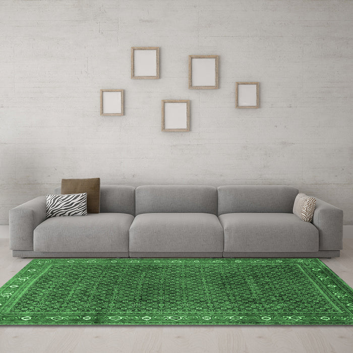 Machine Washable Persian Emerald Green Traditional Area Rugs in a Living Room,, wshtr1384emgrn