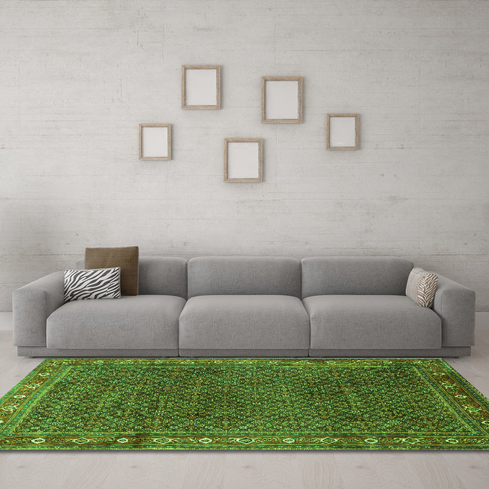 Machine Washable Persian Green Traditional Area Rugs in a Living Room,, wshtr1384grn