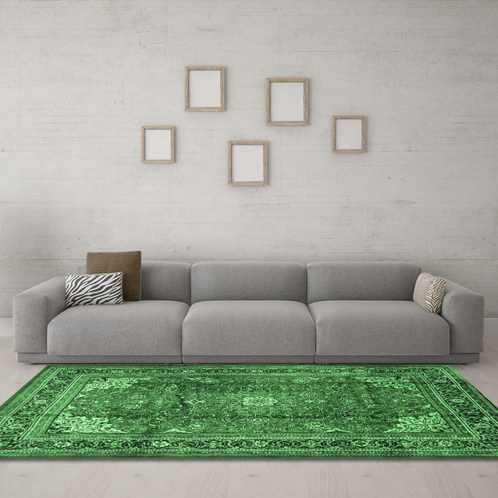 Machine Washable Persian Emerald Green Traditional Area Rugs in a Living Room,, wshtr1385emgrn