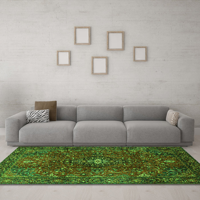 Machine Washable Medallion Green Traditional Area Rugs in a Living Room,, wshtr1386grn