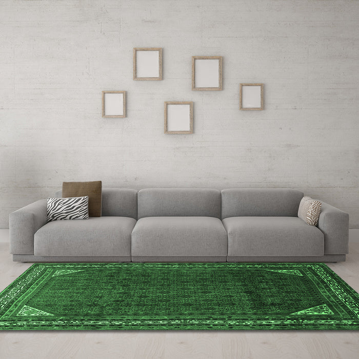 Machine Washable Persian Emerald Green Traditional Area Rugs in a Living Room,, wshtr1389emgrn