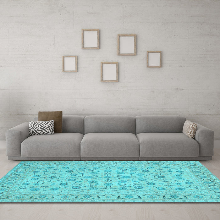 Machine Washable Persian Light Blue Traditional Rug in a Living Room, wshtr138lblu