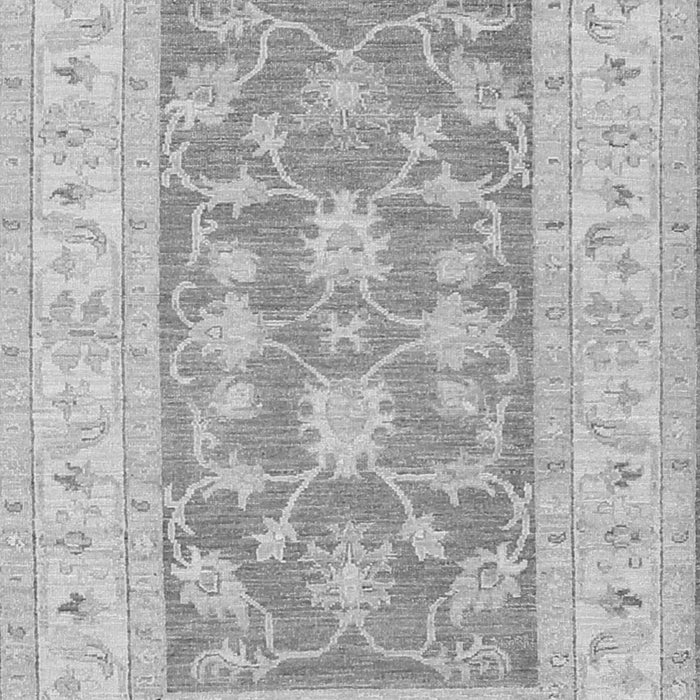 Serging Thickness of Machine Washable Oriental Gray Traditional Rug, wshtr1390gry
