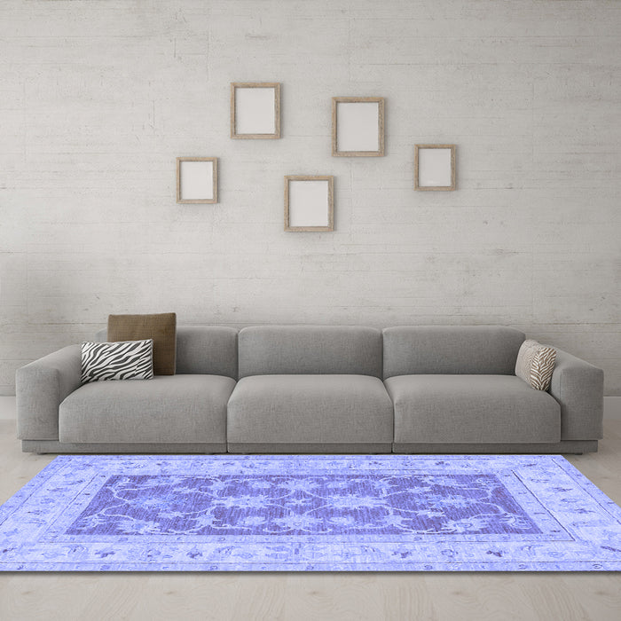 Machine Washable Oriental Blue Traditional Rug in a Living Room, wshtr1390blu