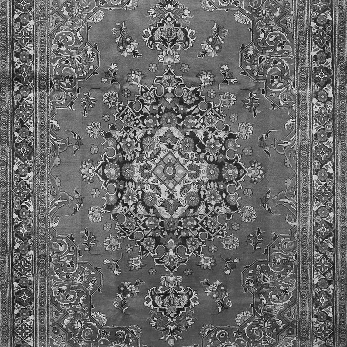 Serging Thickness of Machine Washable Persian Gray Traditional Rug, wshtr1393gry