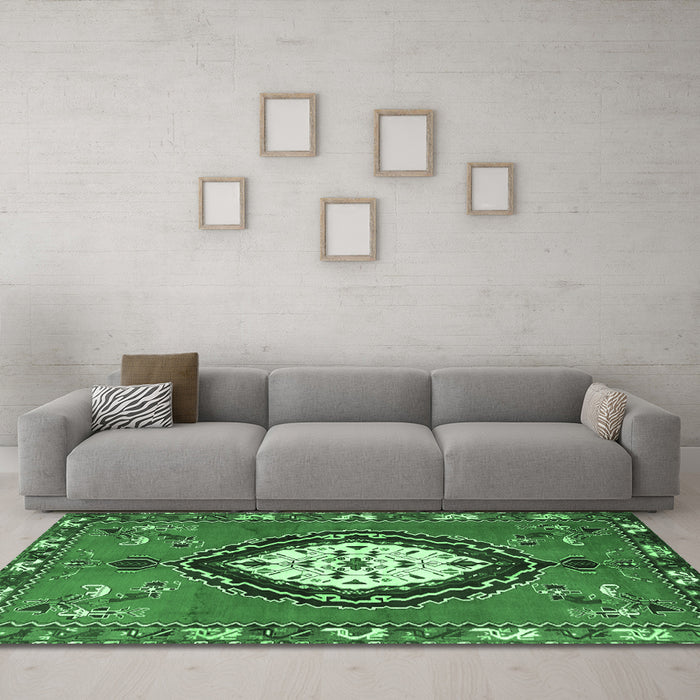 Machine Washable Medallion Emerald Green Traditional Area Rugs in a Living Room,, wshtr1397emgrn
