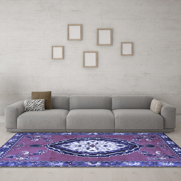 Machine Washable Medallion Blue Traditional Rug in a Living Room, wshtr1397blu
