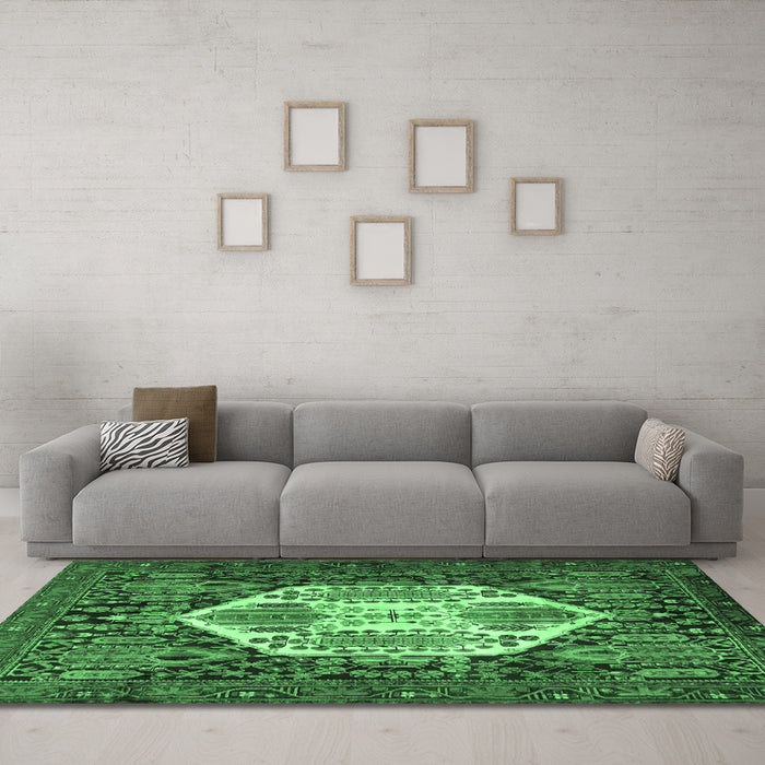 Machine Washable Persian Emerald Green Traditional Area Rugs in a Living Room,, wshtr1398emgrn