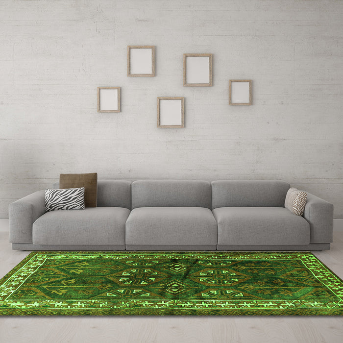 Machine Washable Persian Green Traditional Area Rugs in a Living Room,, wshtr1399grn