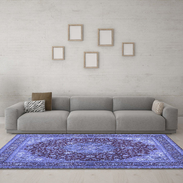 Machine Washable Medallion Blue Traditional Rug in a Living Room, wshtr13blu