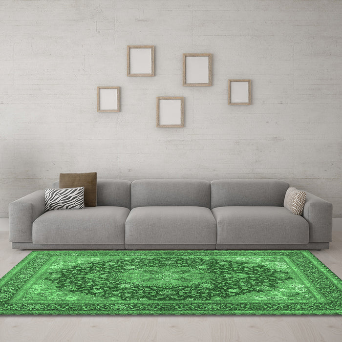 Machine Washable Medallion Emerald Green Traditional Area Rugs in a Living Room,, wshtr13emgrn