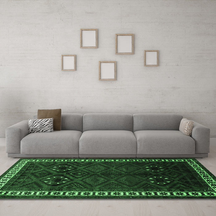 Machine Washable Persian Emerald Green Traditional Area Rugs in a Living Room,, wshtr1404emgrn