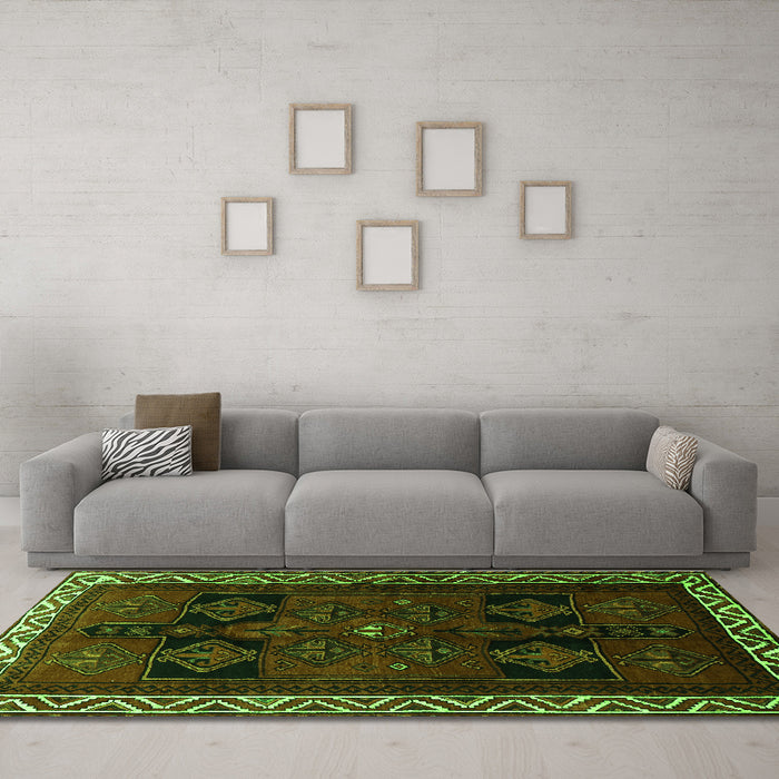 Machine Washable Persian Green Traditional Area Rugs in a Living Room,, wshtr1407grn