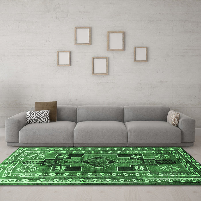 Machine Washable Persian Emerald Green Traditional Area Rugs in a Living Room,, wshtr1408emgrn