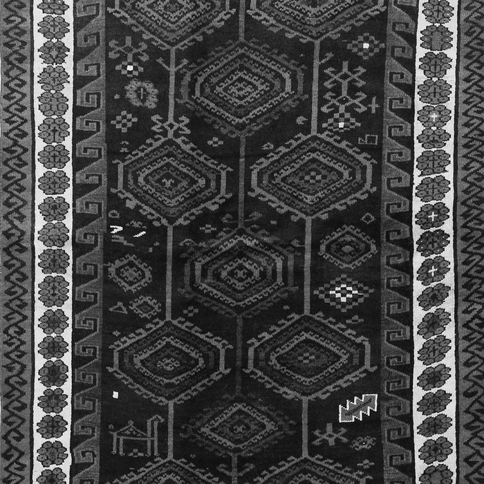 Serging Thickness of Machine Washable Persian Gray Traditional Rug, wshtr1410gry
