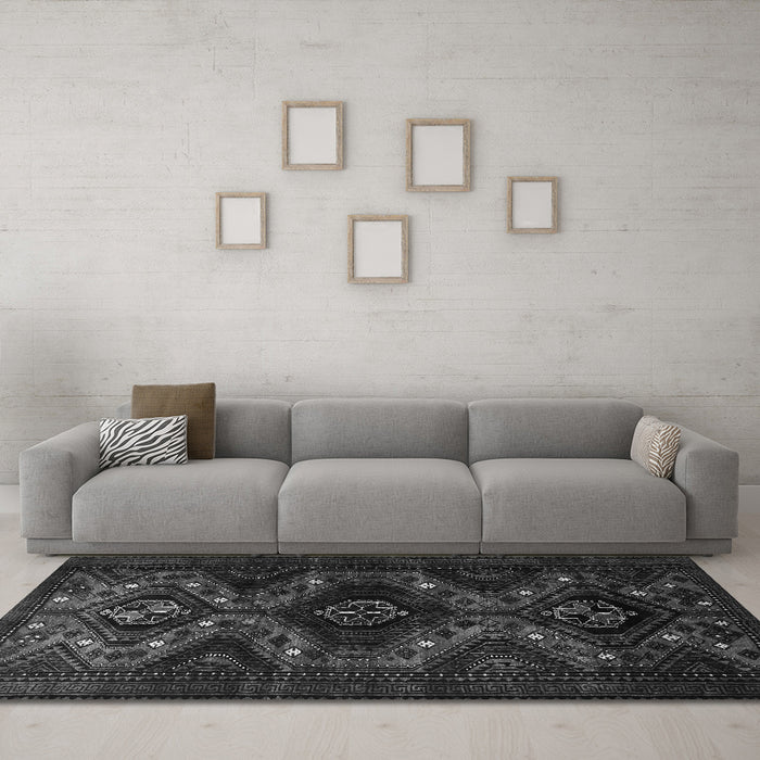 Machine Washable Persian Gray Traditional Rug in a Living Room,, wshtr1411gry