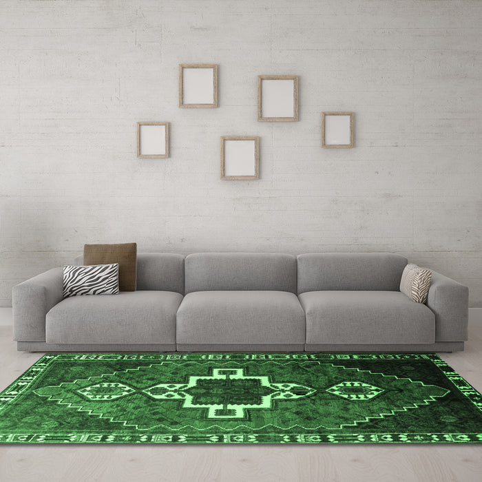 Machine Washable Persian Emerald Green Traditional Area Rugs in a Living Room,, wshtr1412emgrn