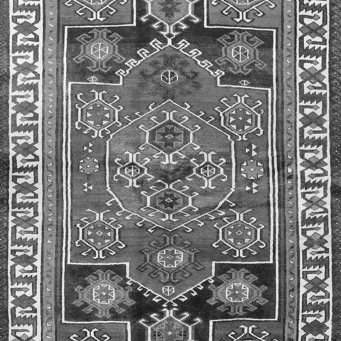 Serging Thickness of Machine Washable Persian Gray Traditional Rug, wshtr1413gry