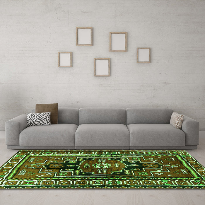 Machine Washable Persian Green Traditional Area Rugs in a Living Room,, wshtr1415grn