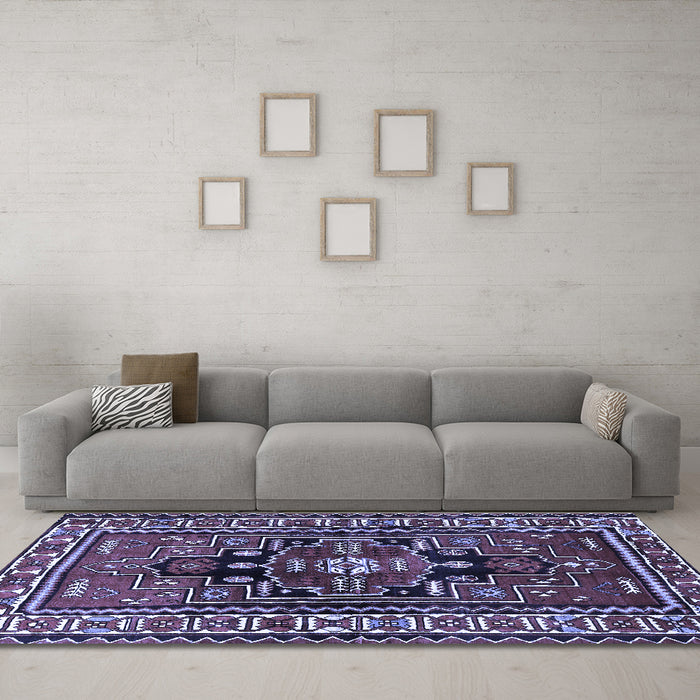 Machine Washable Persian Blue Traditional Rug in a Living Room, wshtr1415blu