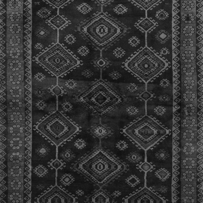 Serging Thickness of Machine Washable Persian Gray Traditional Rug, wshtr1416gry