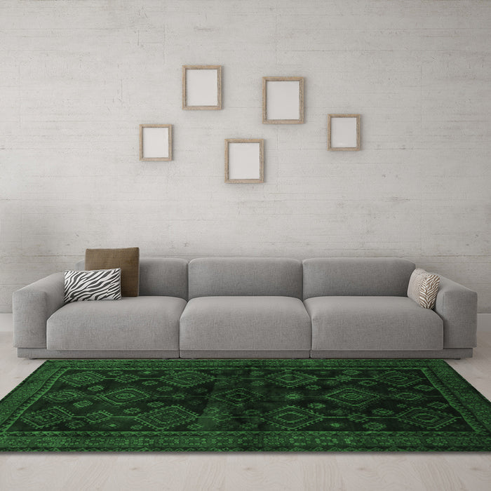 Machine Washable Persian Emerald Green Traditional Area Rugs in a Living Room,, wshtr1416emgrn
