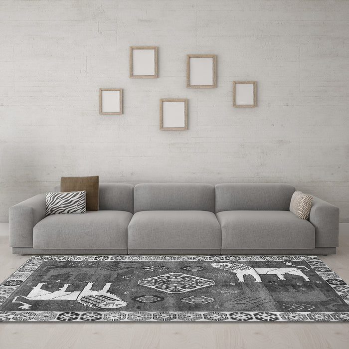 Machine Washable Animal Gray Traditional Rug in a Living Room,, wshtr1417gry