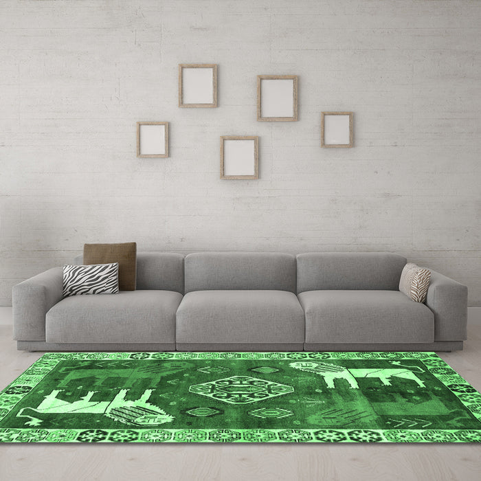 Machine Washable Animal Emerald Green Traditional Area Rugs in a Living Room,, wshtr1417emgrn